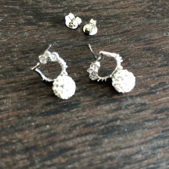 🌸Sparkly ball kitty earrings 🌸 - Picture 2 of 2